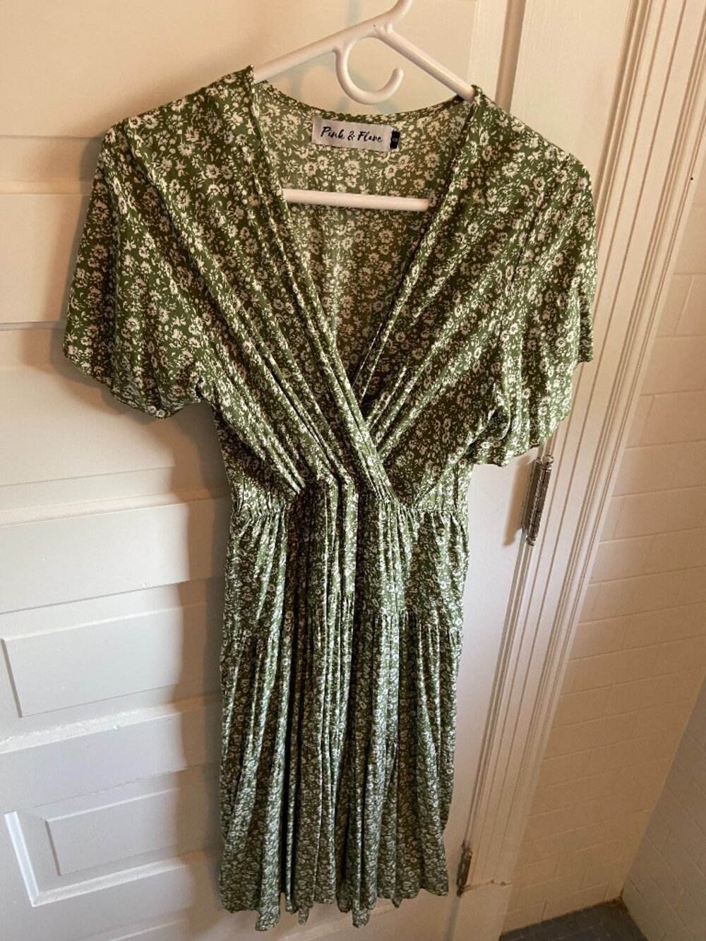 Pink & Flare Sage Green Dress with White Floral Print, size Small